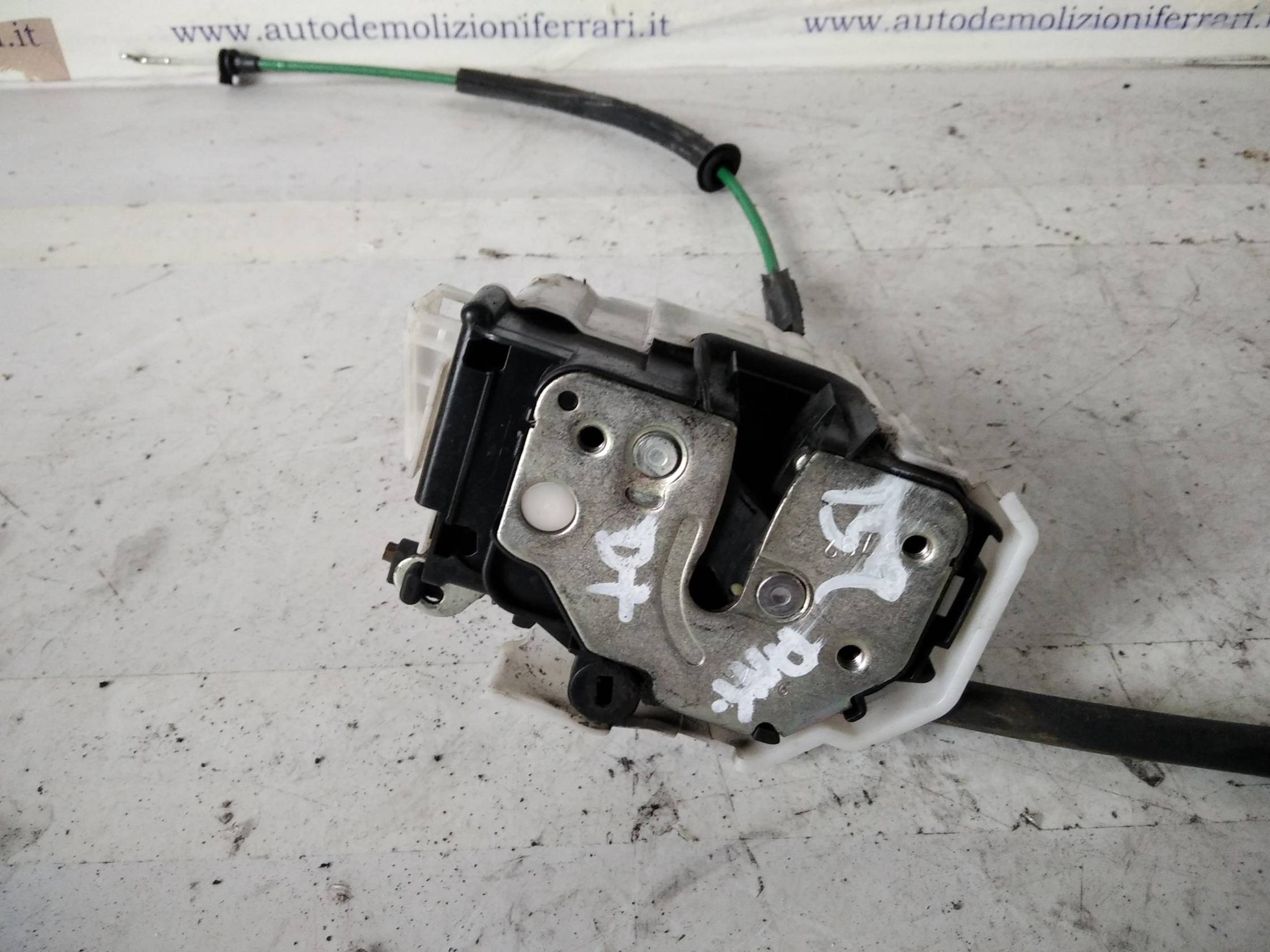 Serratura porta ant. dx.